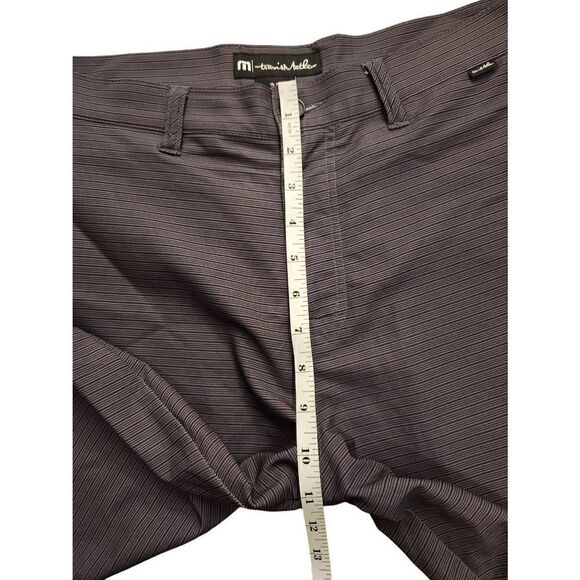 Travis Mathew Performance Golf Shorts Men's 32x10 Gray striped poly stretch - Picture 5 of 9